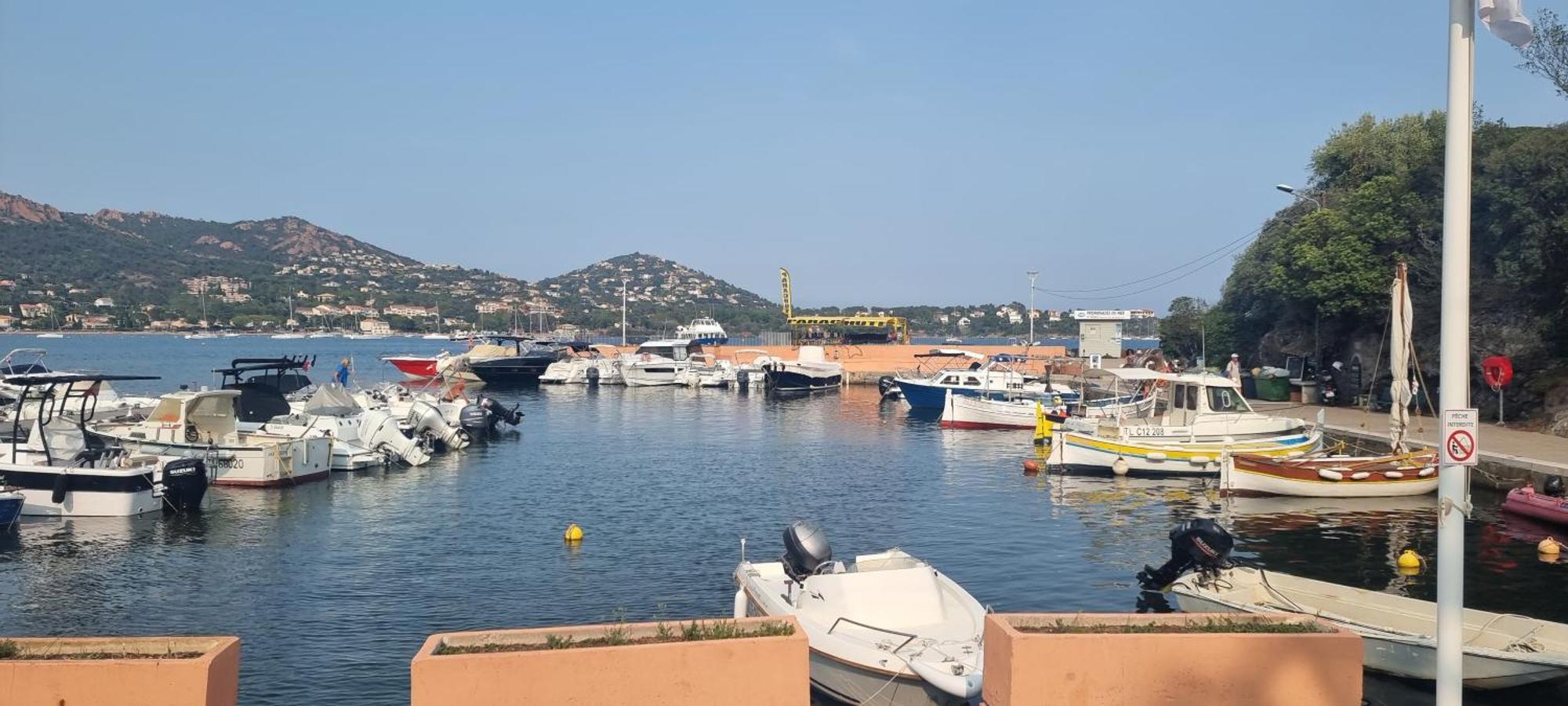 Agay Cap Esterel Le Hameau F2 Clim Plein Sud Dernier Etage Magnifique Vue Mer Saint-Raphaël المظهر الخارجي الصورة
