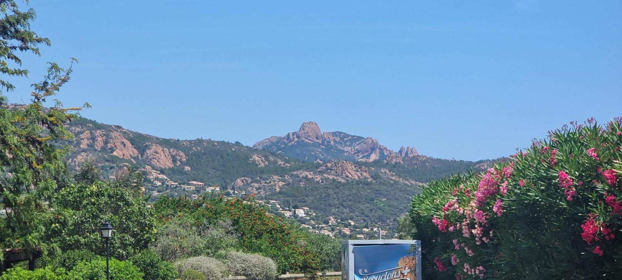Agay Cap Esterel Le Hameau F2 Clim Plein Sud Dernier Etage Magnifique Vue Mer Saint-Raphaël المظهر الخارجي الصورة