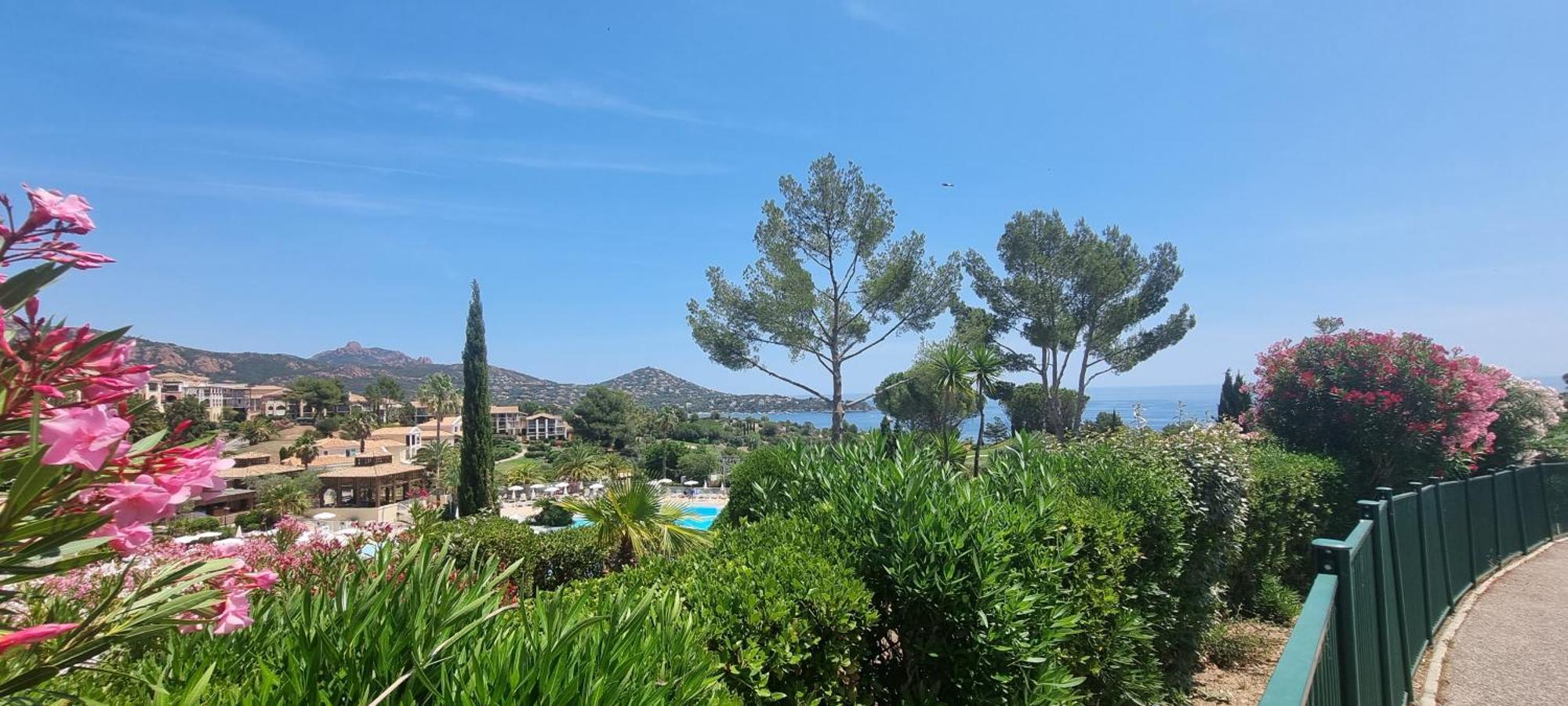 Agay Cap Esterel Le Hameau F2 Clim Plein Sud Dernier Etage Magnifique Vue Mer Saint-Raphaël المظهر الخارجي الصورة